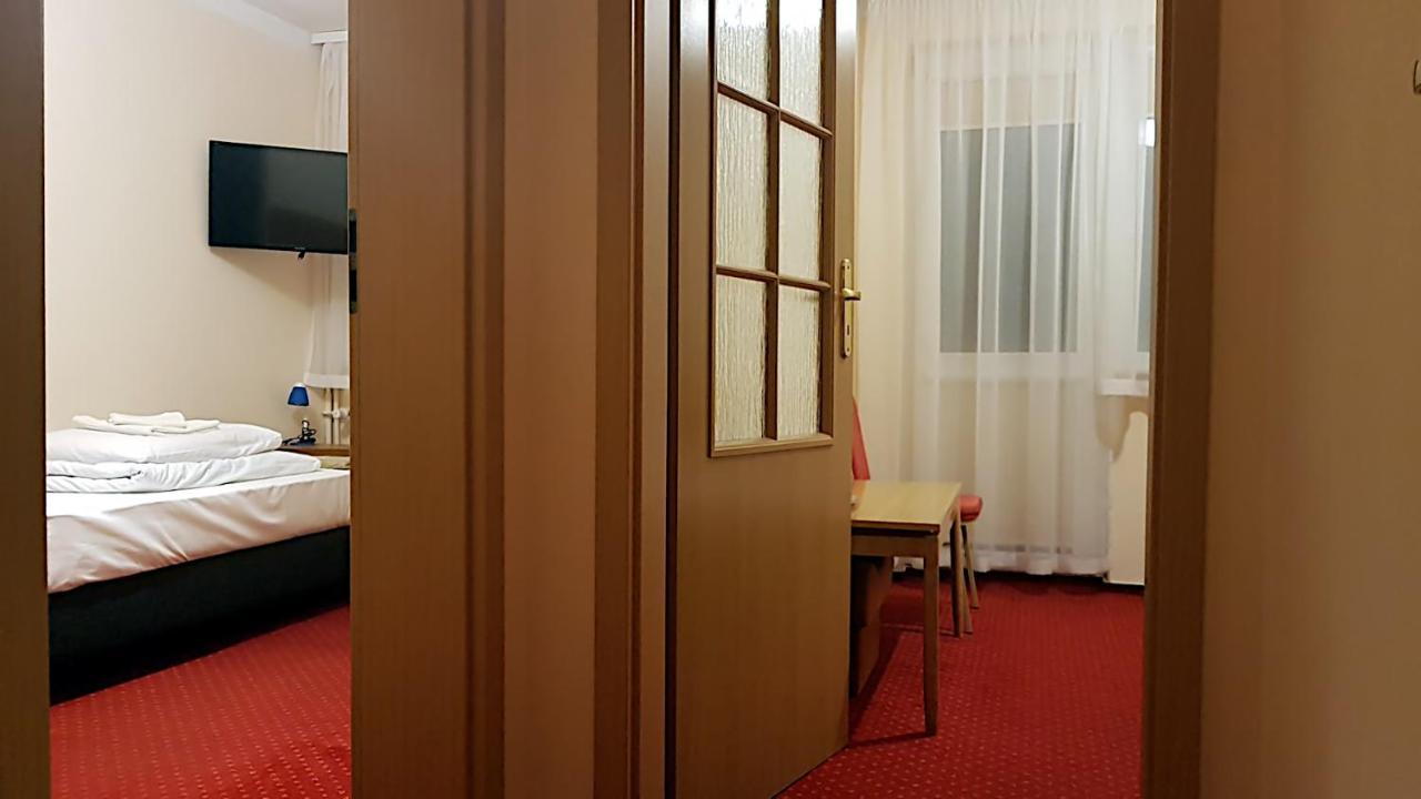 Osrodek Wypoczynkowo Rehabilitacyjny Wlokniarz Hotel Ustka Buitenkant foto