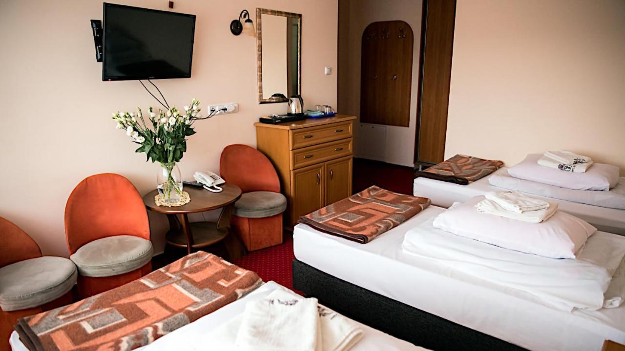 Osrodek Wypoczynkowo Rehabilitacyjny Wlokniarz Hotel Ustka Buitenkant foto